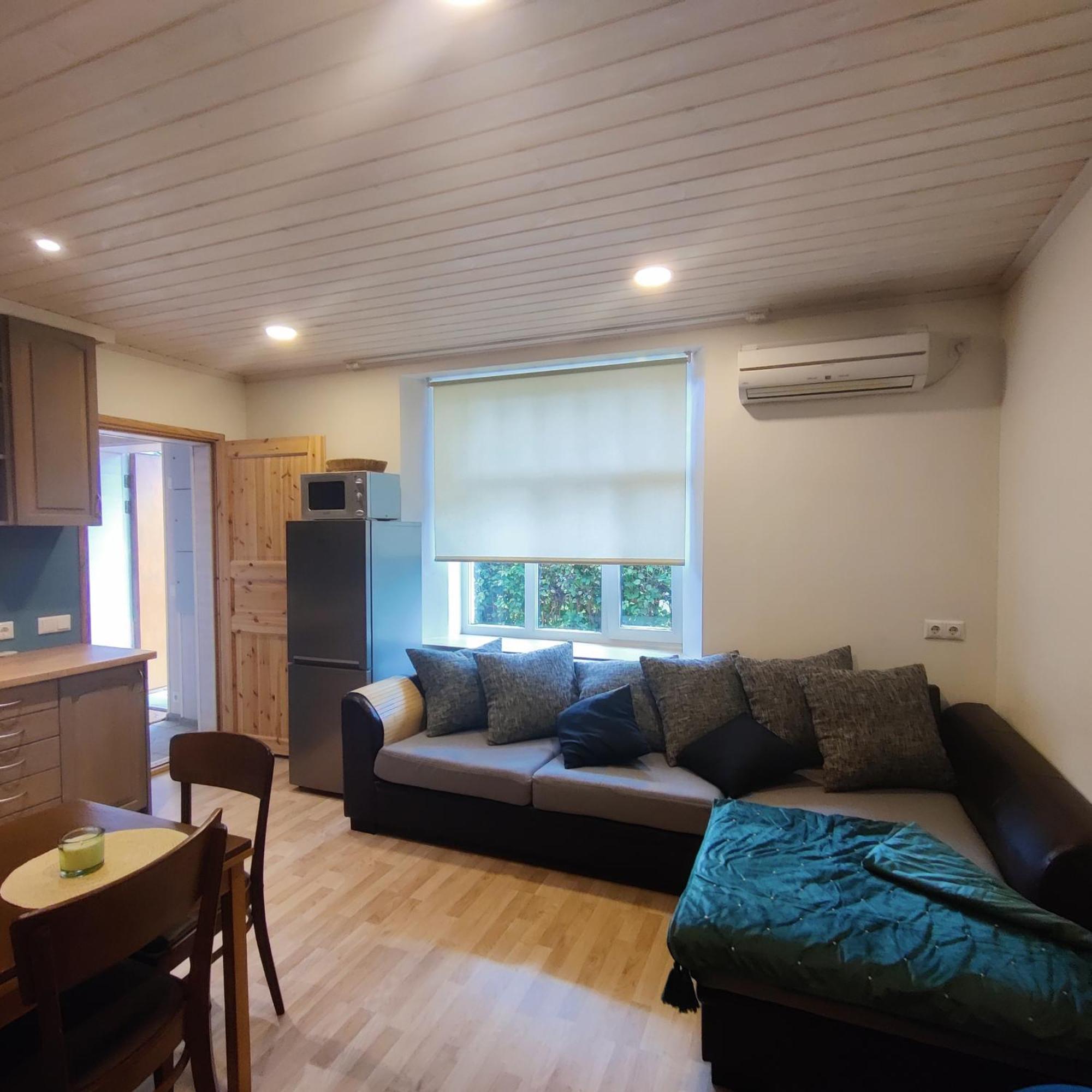 Suure Terrassiga Korter Raudteejaama Laehedal Apartment Viljandi  Ngoại thất bức ảnh